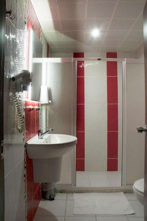Egemen Hotel Mersin  Phòng bức ảnh